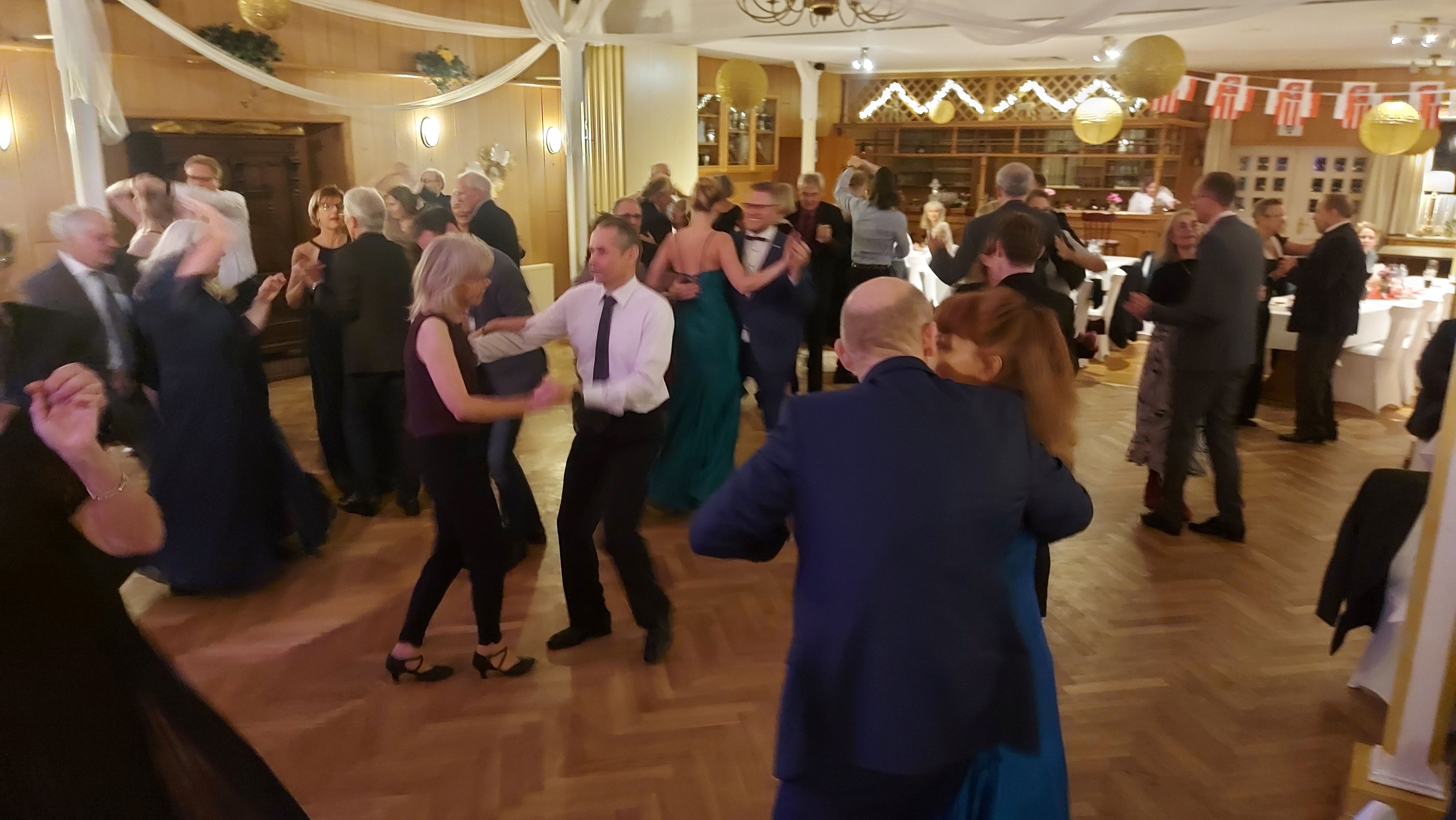 Tanzfläche 2 verkleinert